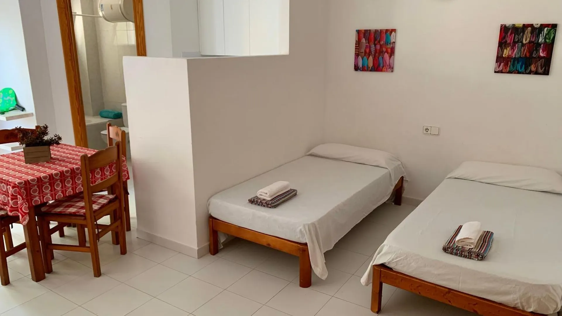 Apartamentos A Es Pujols- Formentera Vacaciones